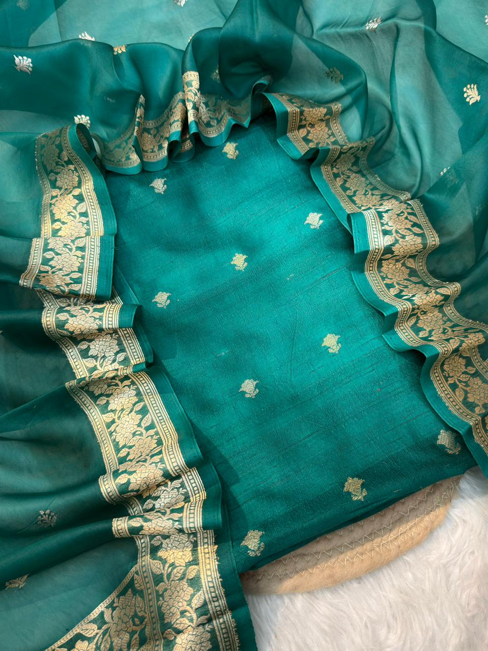 Green Colour Raw Silk Suit Set