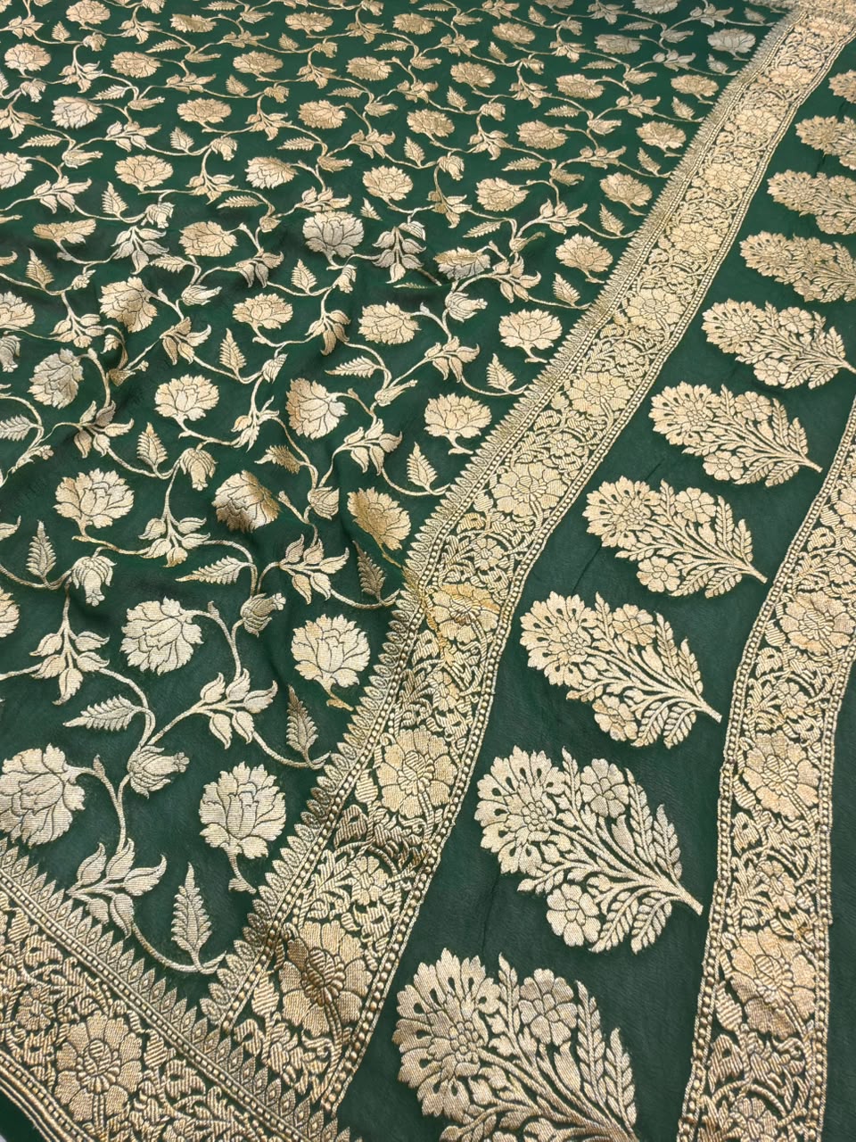 Pure Chiffon Green Colour Suit Set