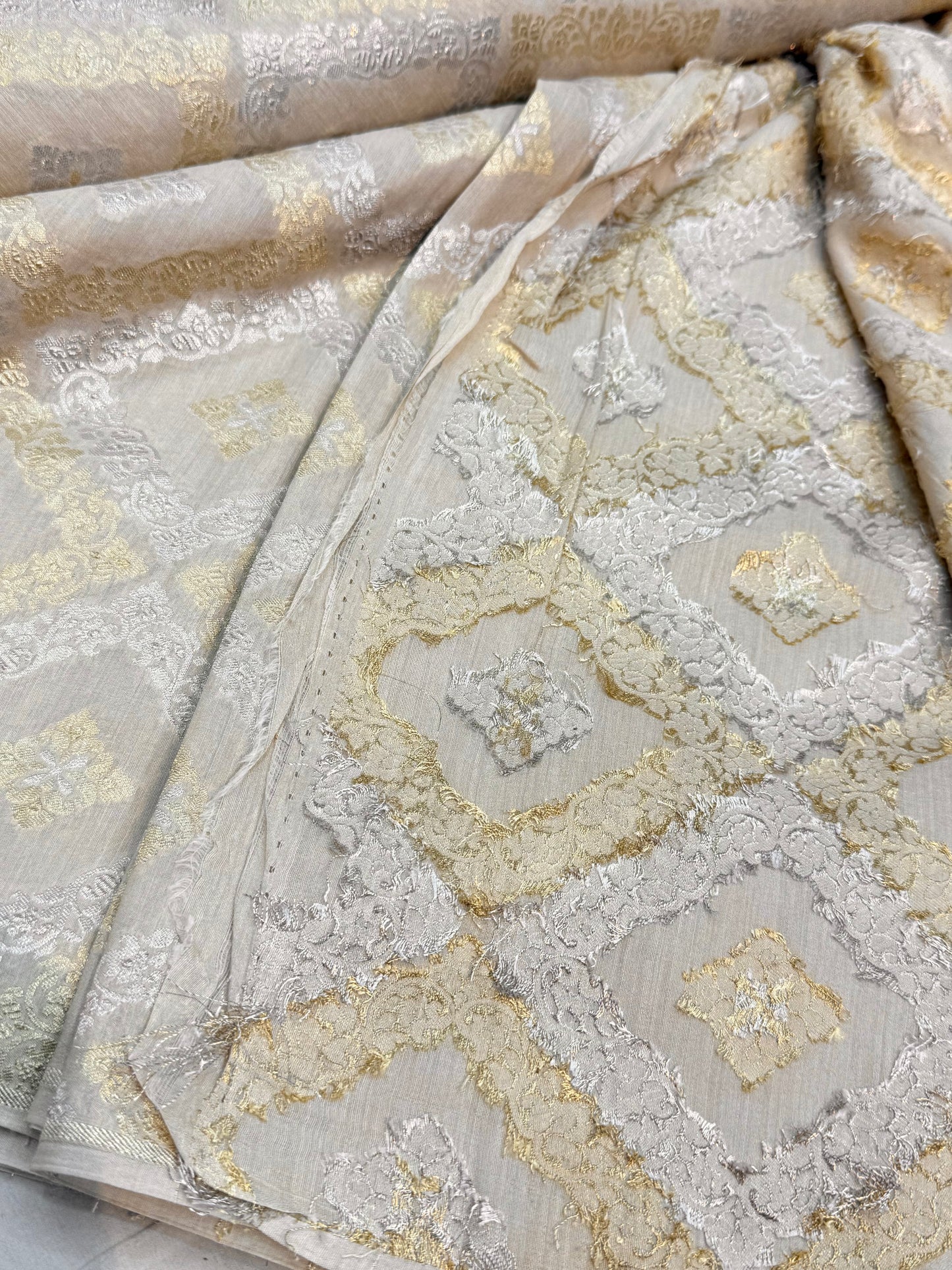 Pure Munga Silk Geometrical Fabrics