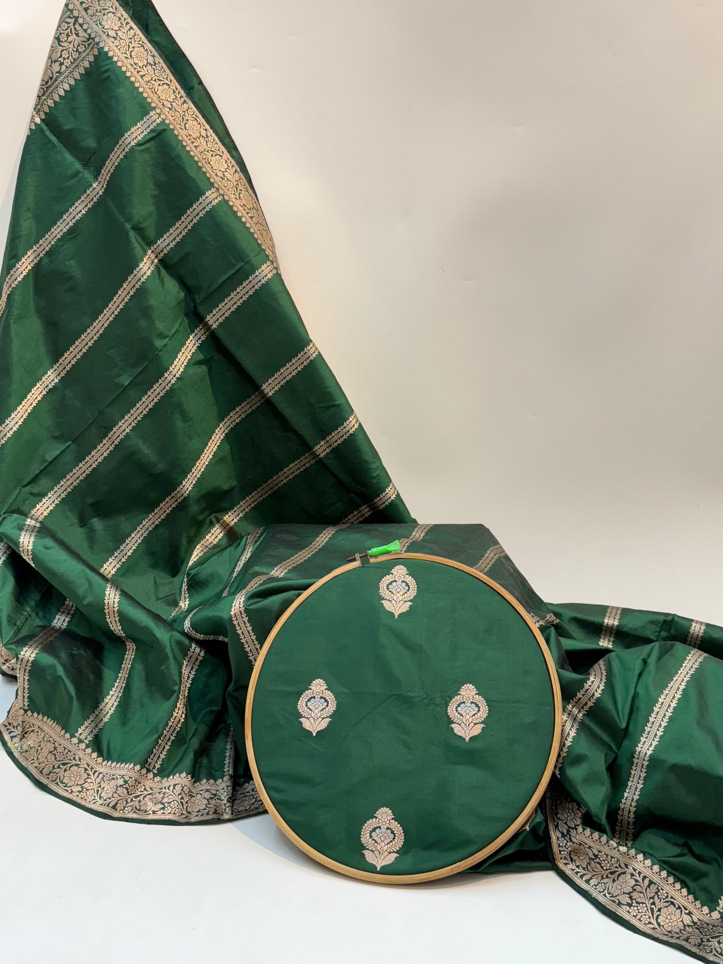 Hnadwoven Emerlad Green Color Katan Suit Set