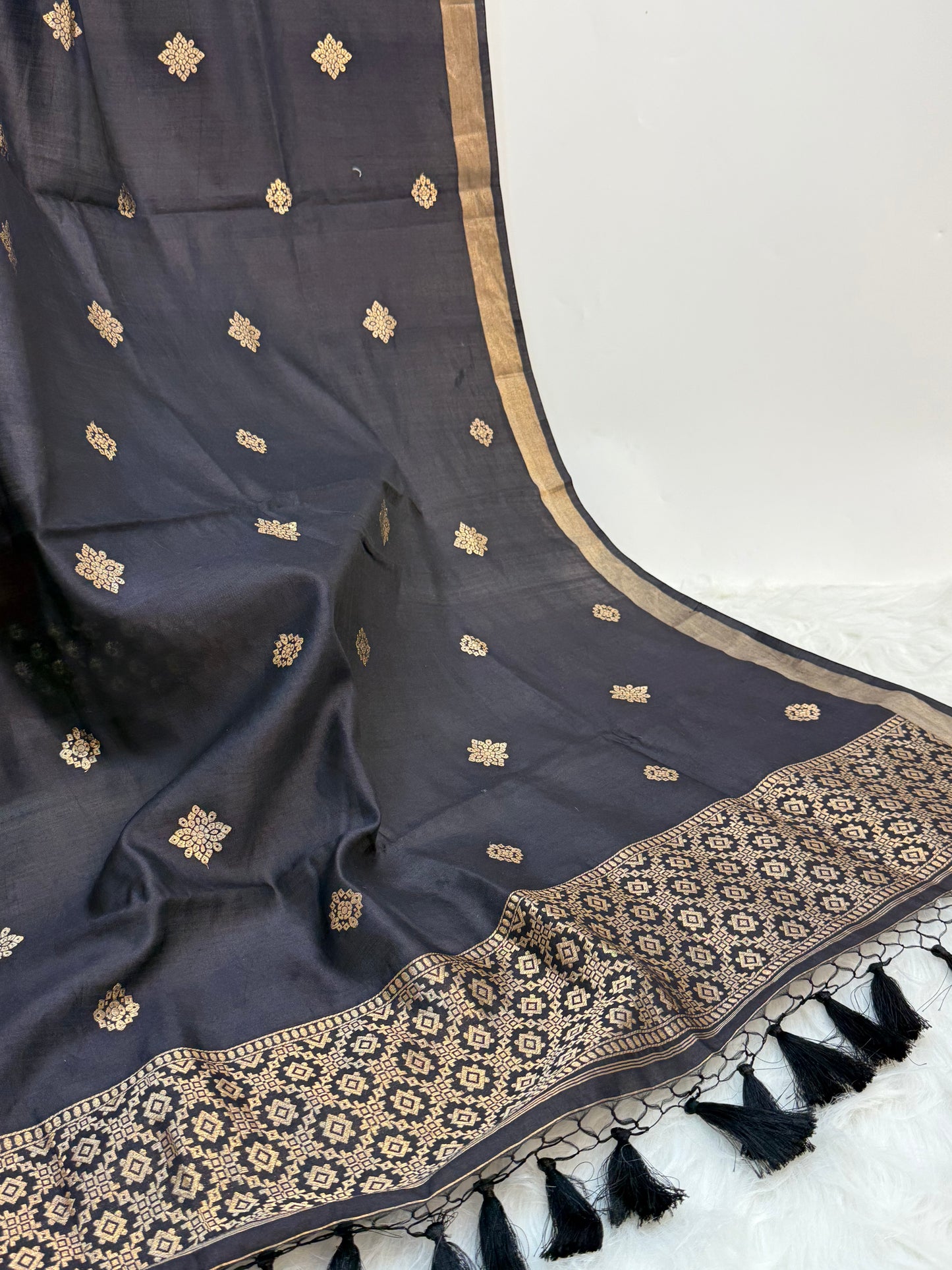 HANDWOVEN BLACK SPUN SILK DUPATTA