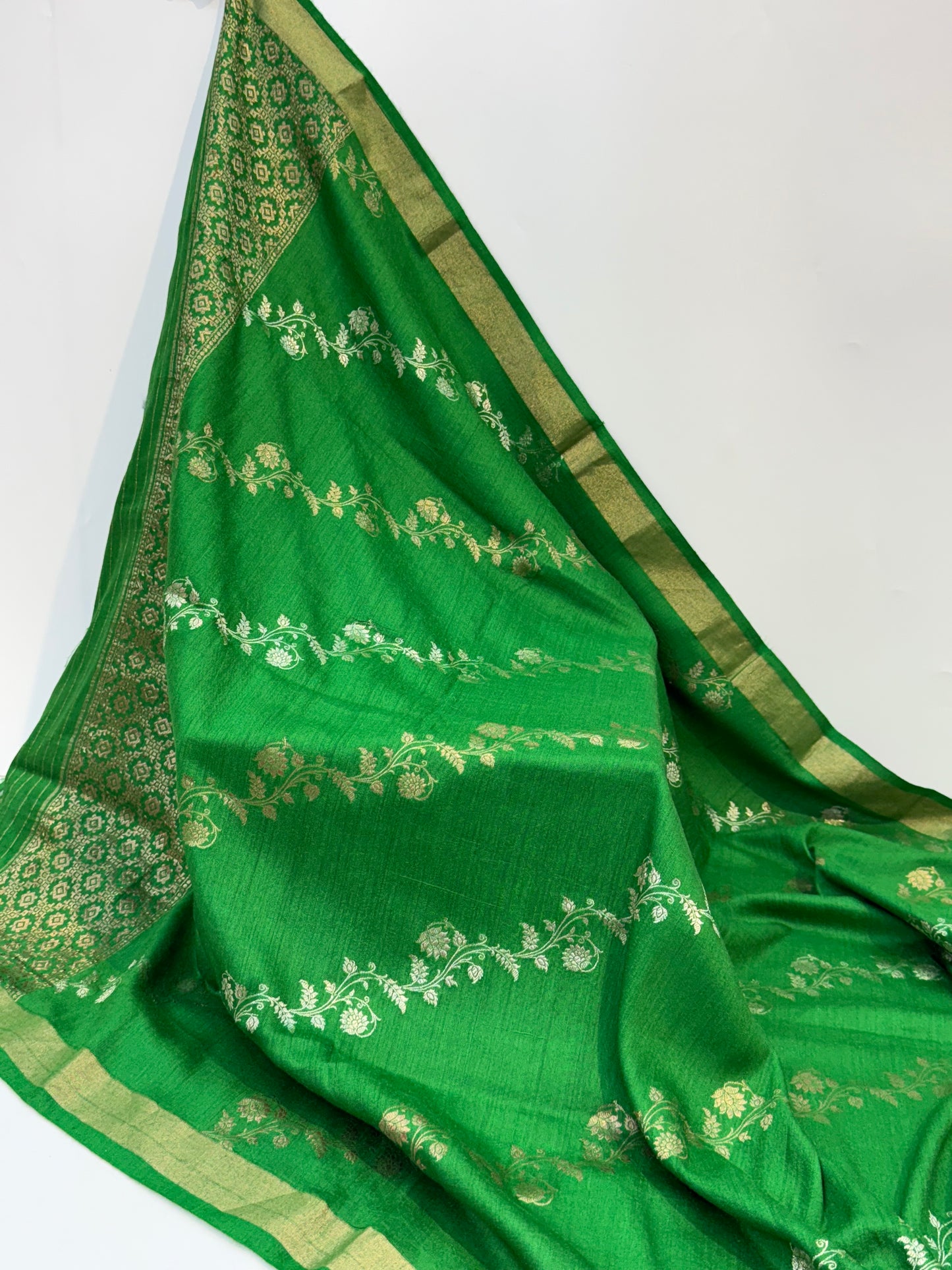 Handwoven Green Ombre Dye Munga Suit Set