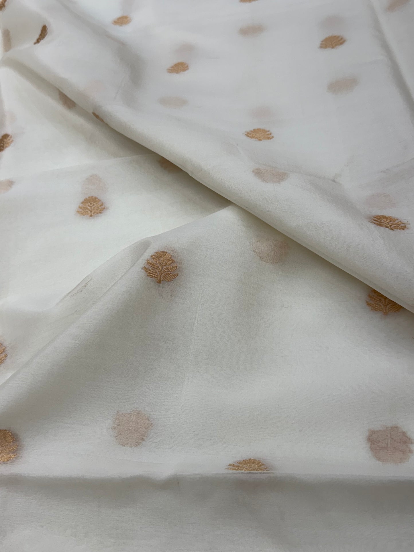 Handwoven White Colour Chinya Silk Fabrics