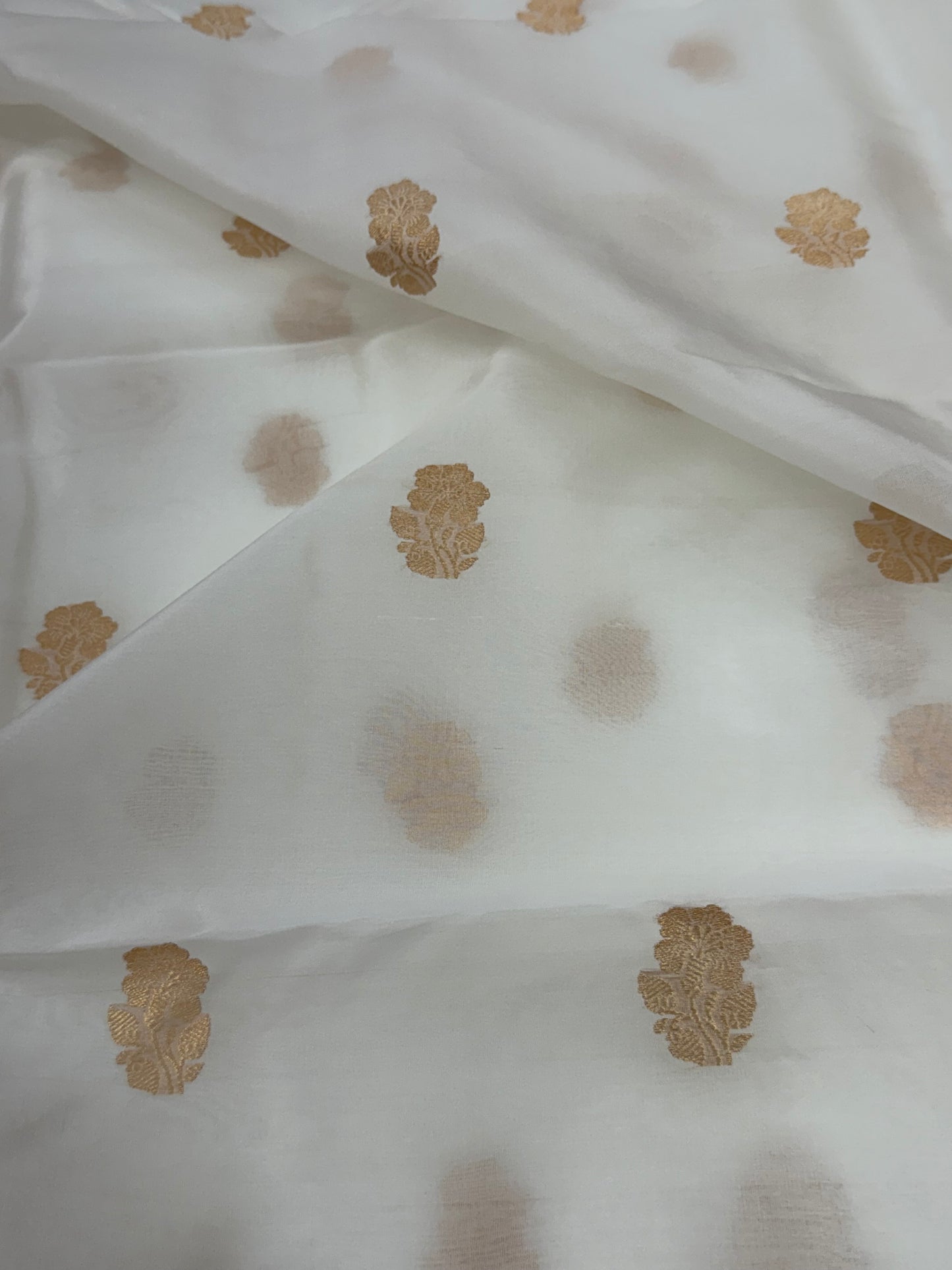 Handwoven White Colour Organza Silk Fabrics