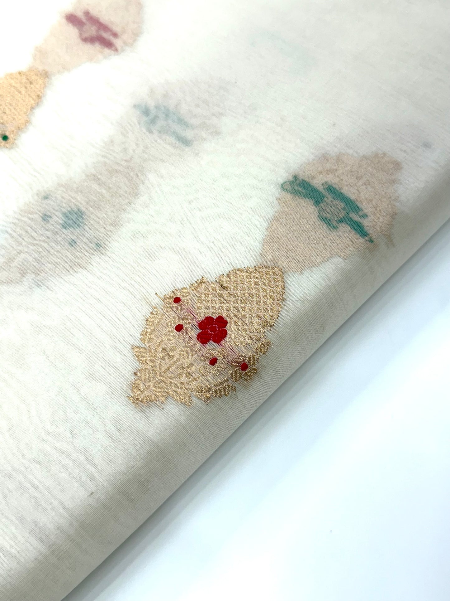 Handwoven  White Colour Organza Silk Fabrics