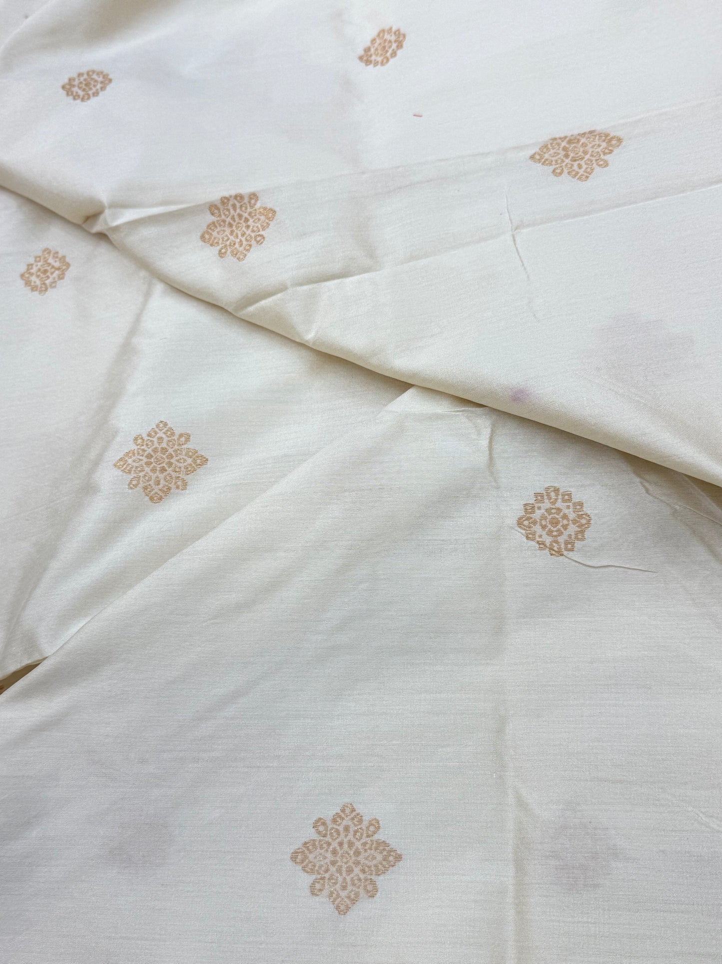 Handwoven Ivory Colour Chinya Silk Fabrics