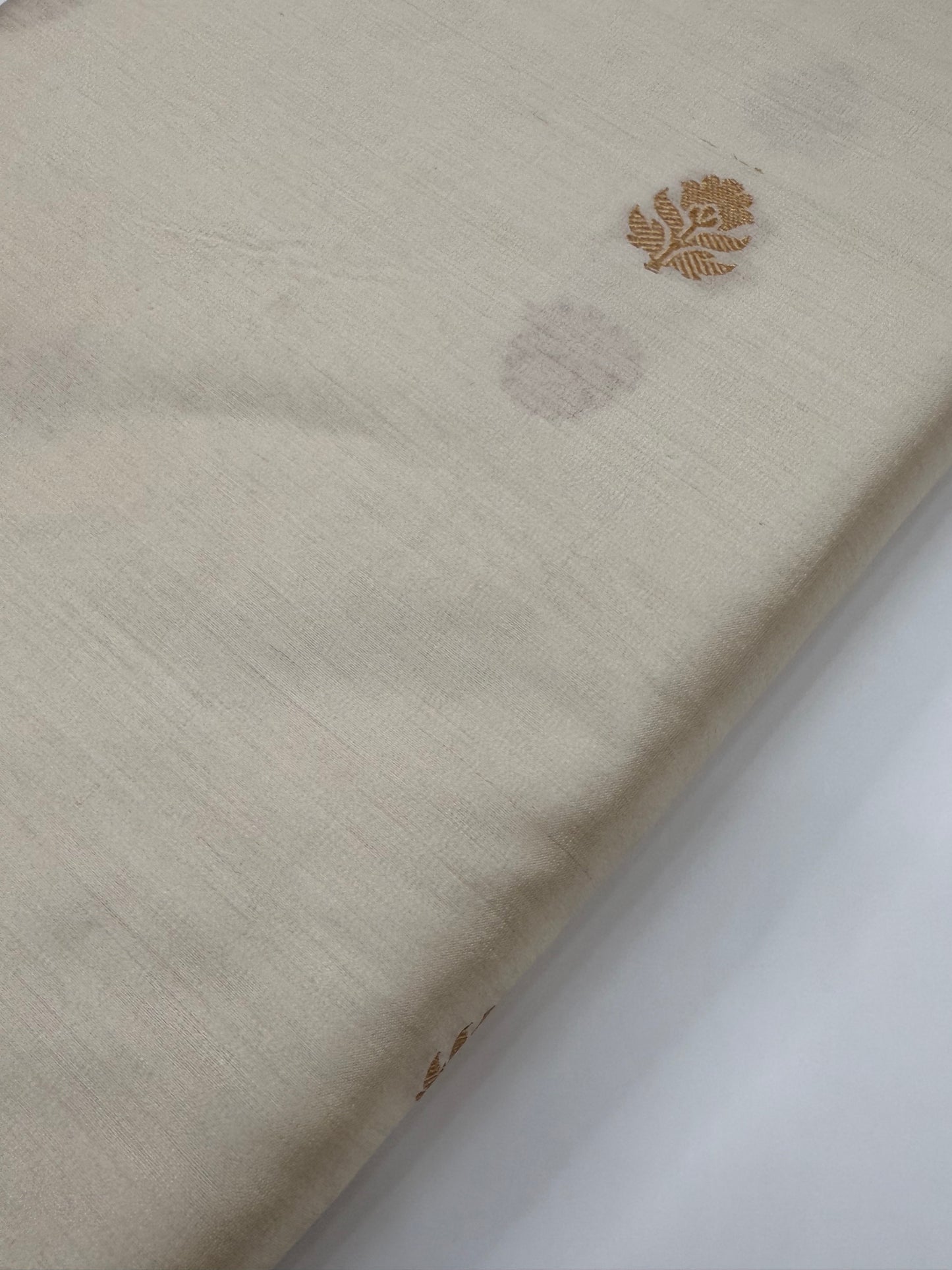 Handwoven Ivory Colour Chinya Silk Fabrics