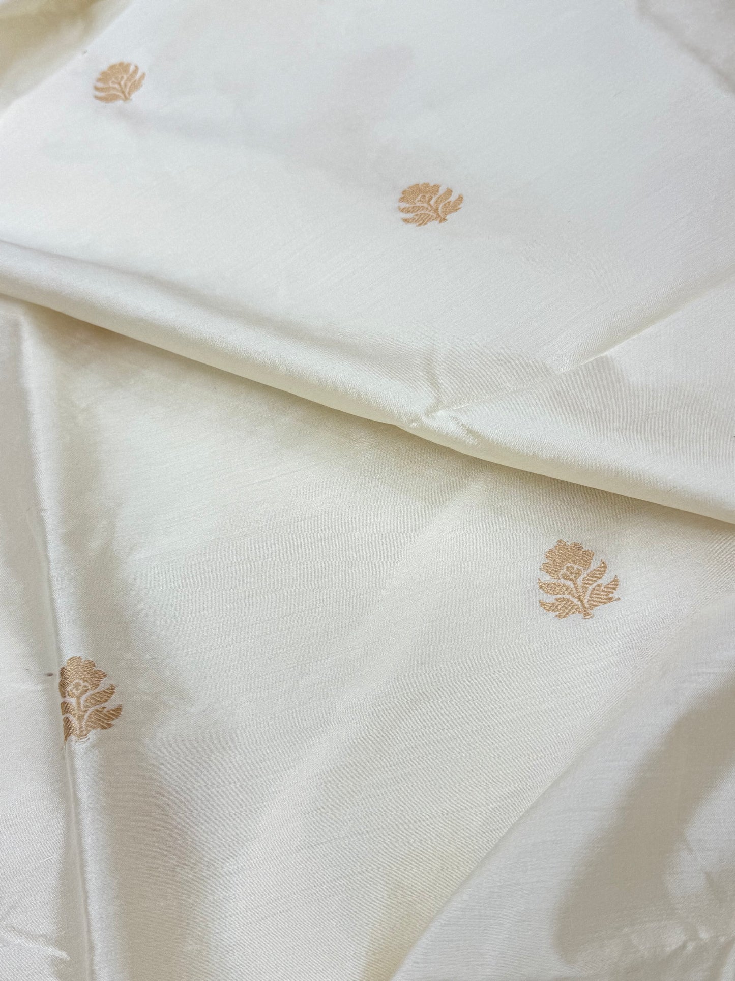 Handwoven Ivory Colour Chinya Silk Fabrics