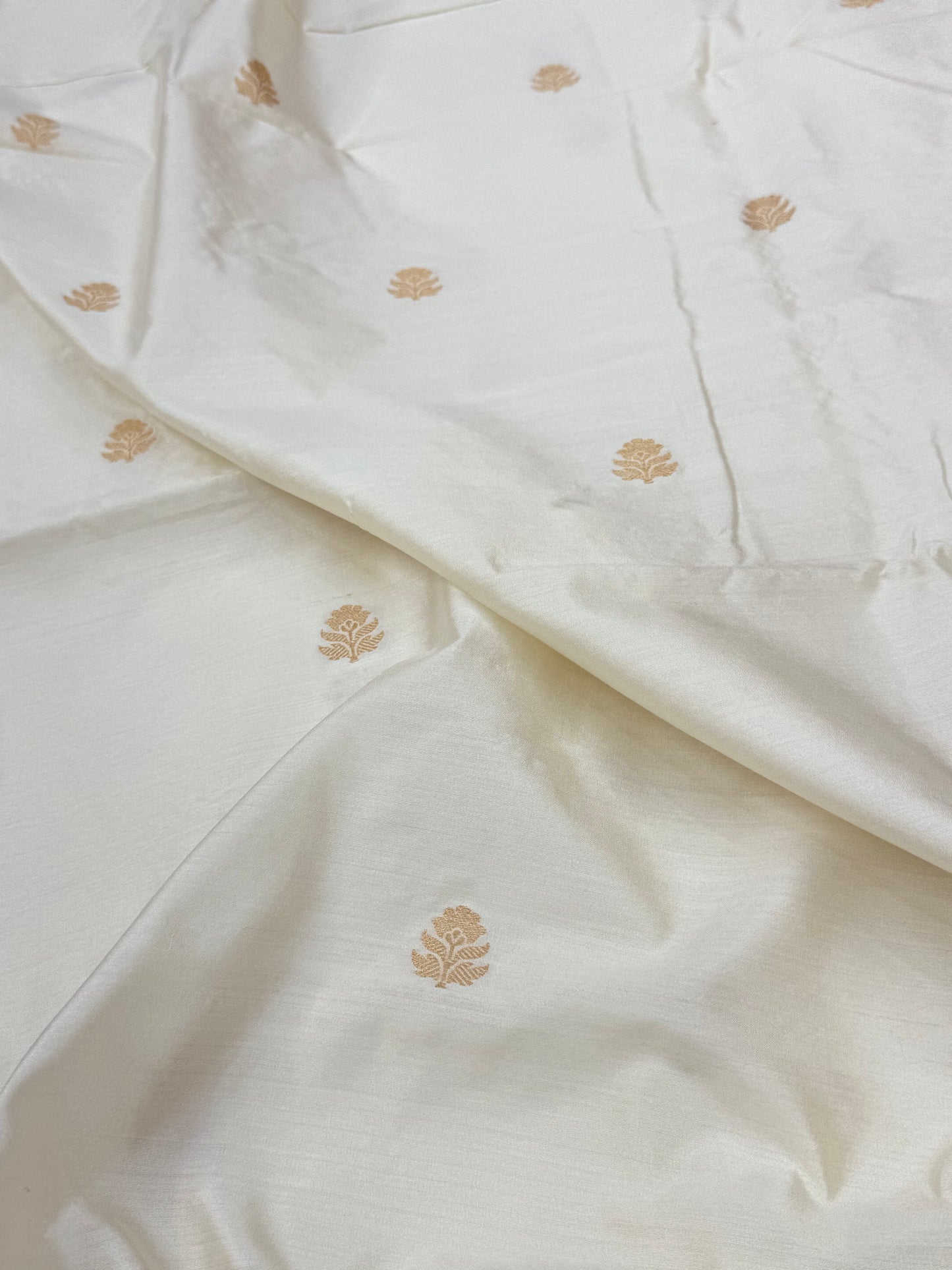Handwoven Ivory Colour Chinya Silk Fabrics