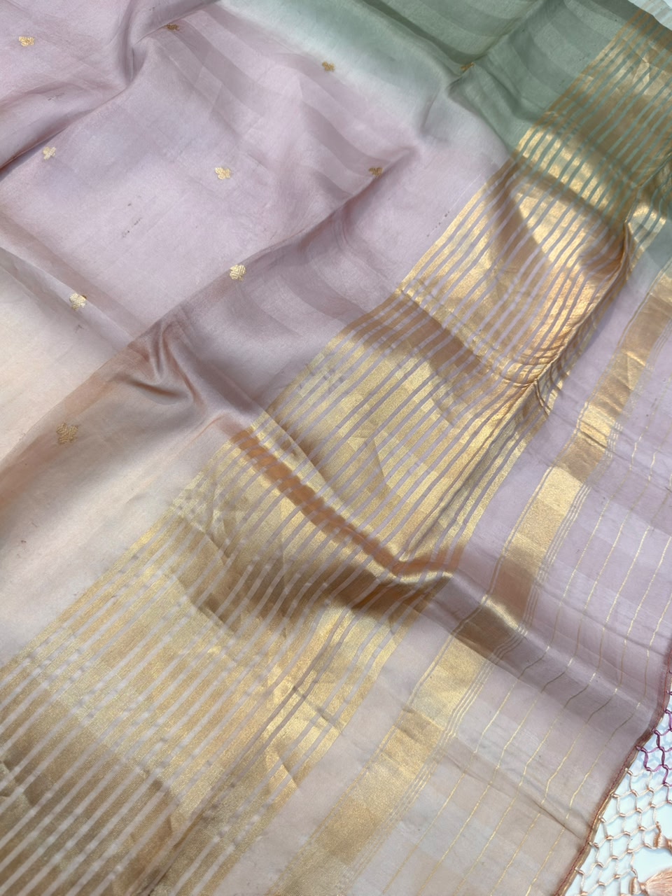 Handwoven Mauve Colour Organza Silk Suit Set