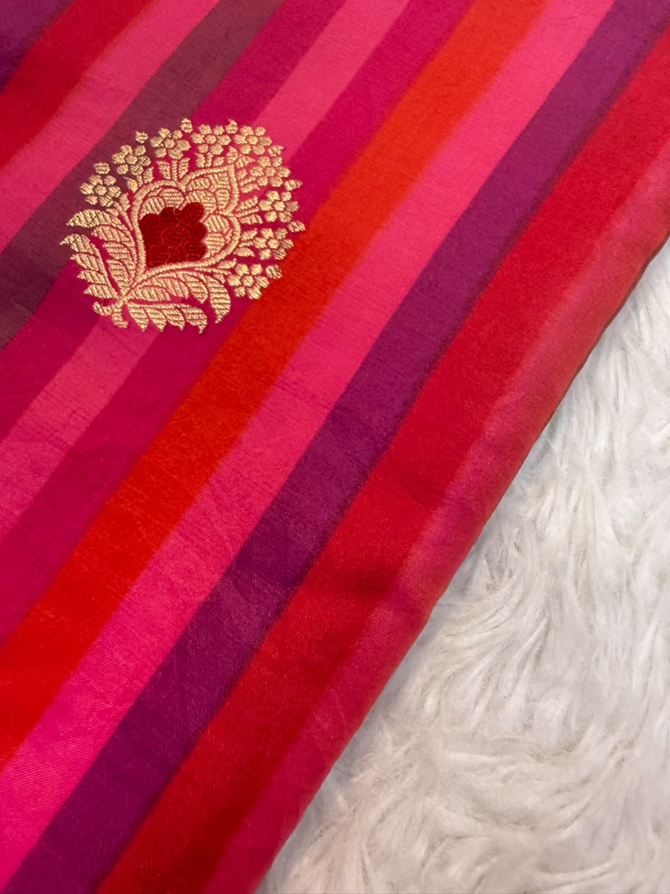 Handwoven Monotone Of Pink Colour Katan Silk Fabrics