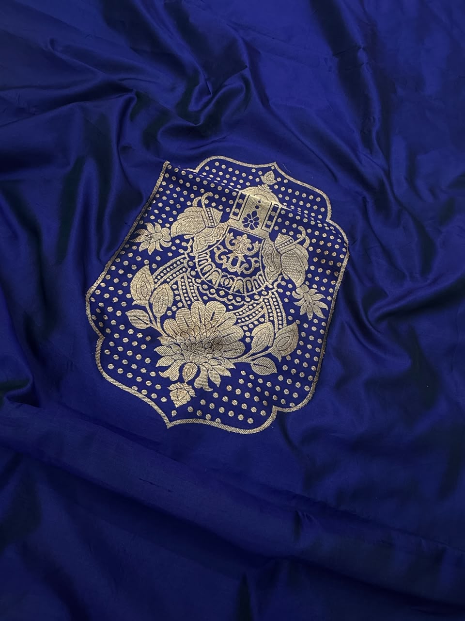 Handwoven Pure Katan Silk Navy Blue Colour Cot Set