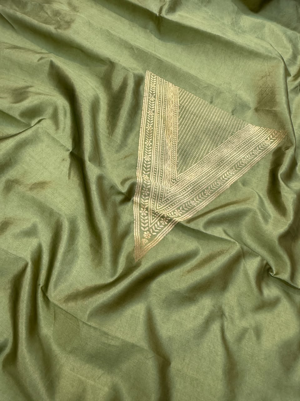 Handwoven Pure Katan Silk Sage Green Colour Cot Set