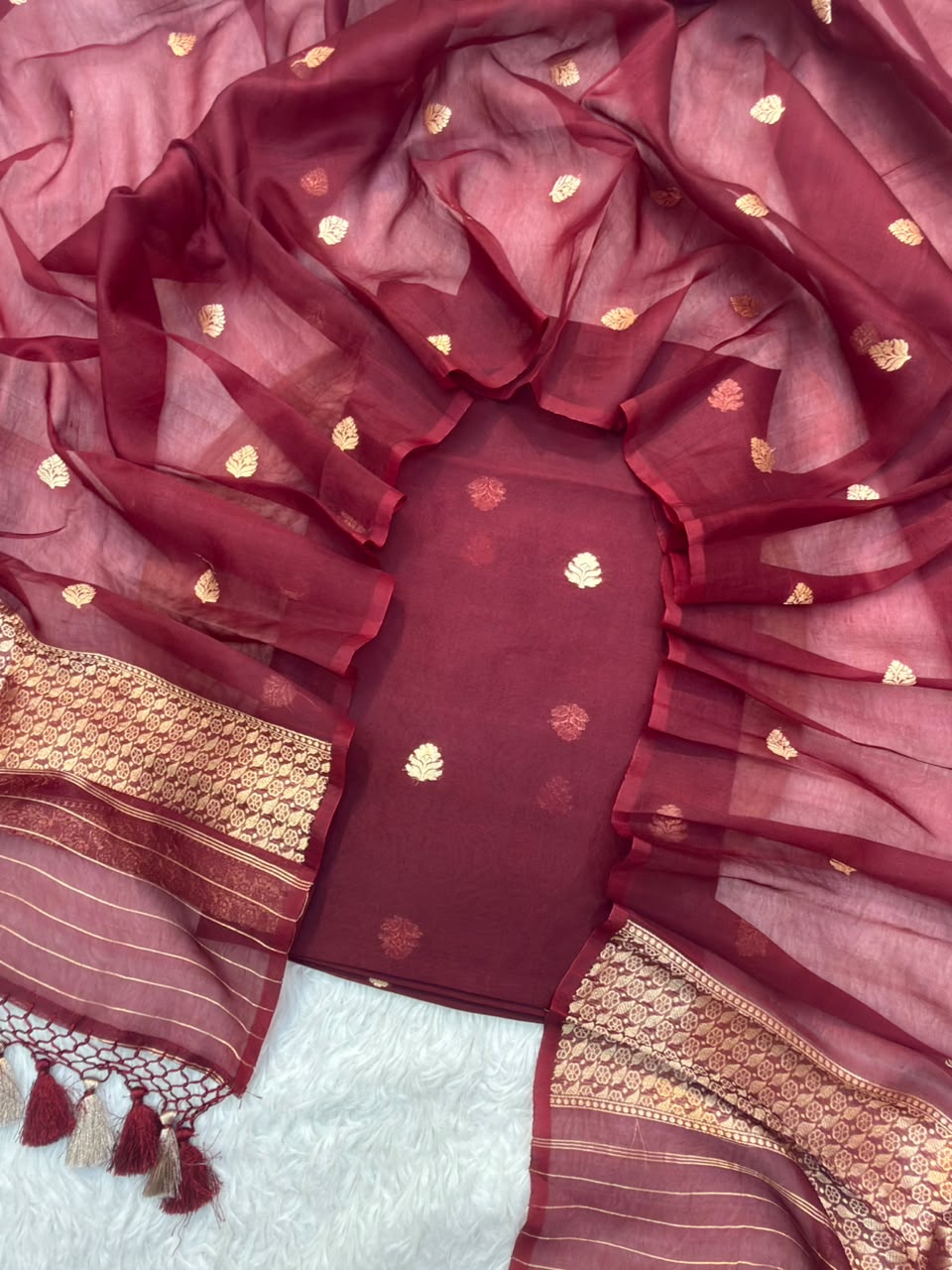 Handwoven Dark Mahroon Colour Pure Organza Silk Suit Set