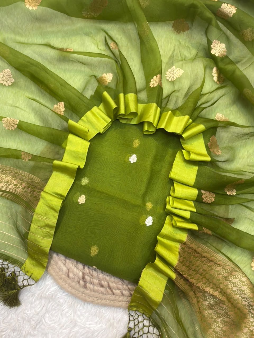 Handwoven Olive Green Colour Pure Organza Silk Suit Set