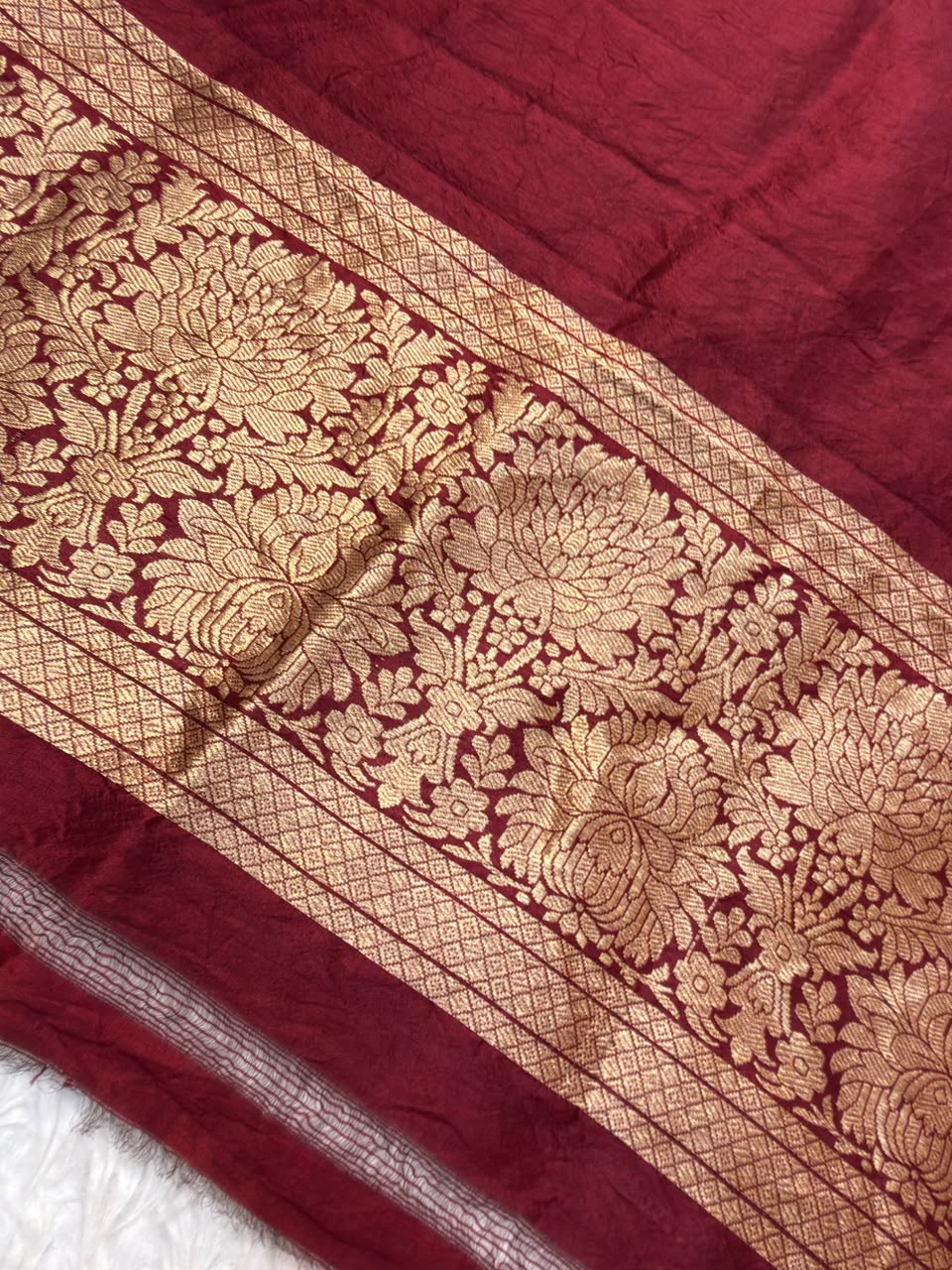 Handwoven Pure Katan Silk Mahroon Colour Cot Set