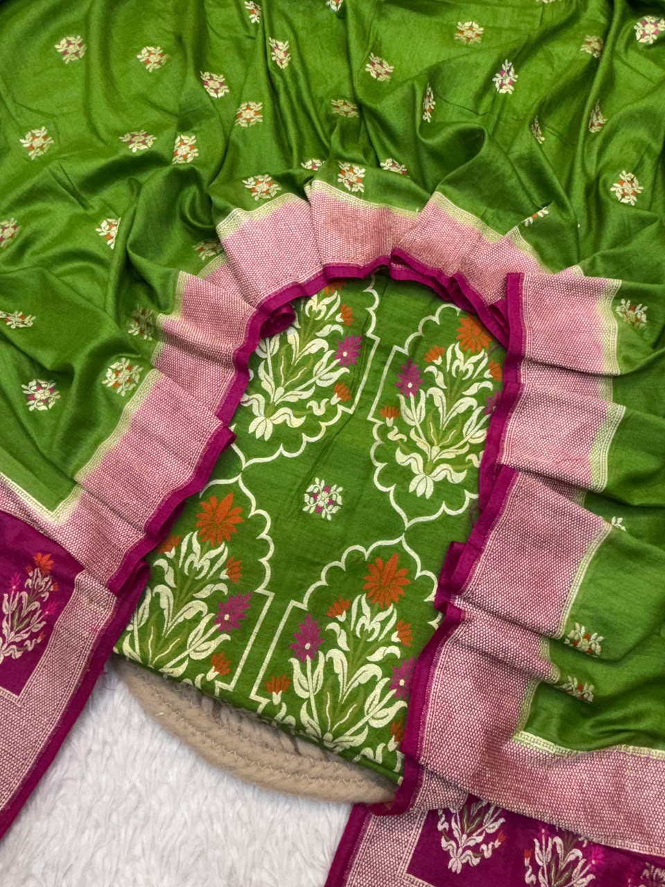 Green Colour Pure Munga SIlk Suit Set