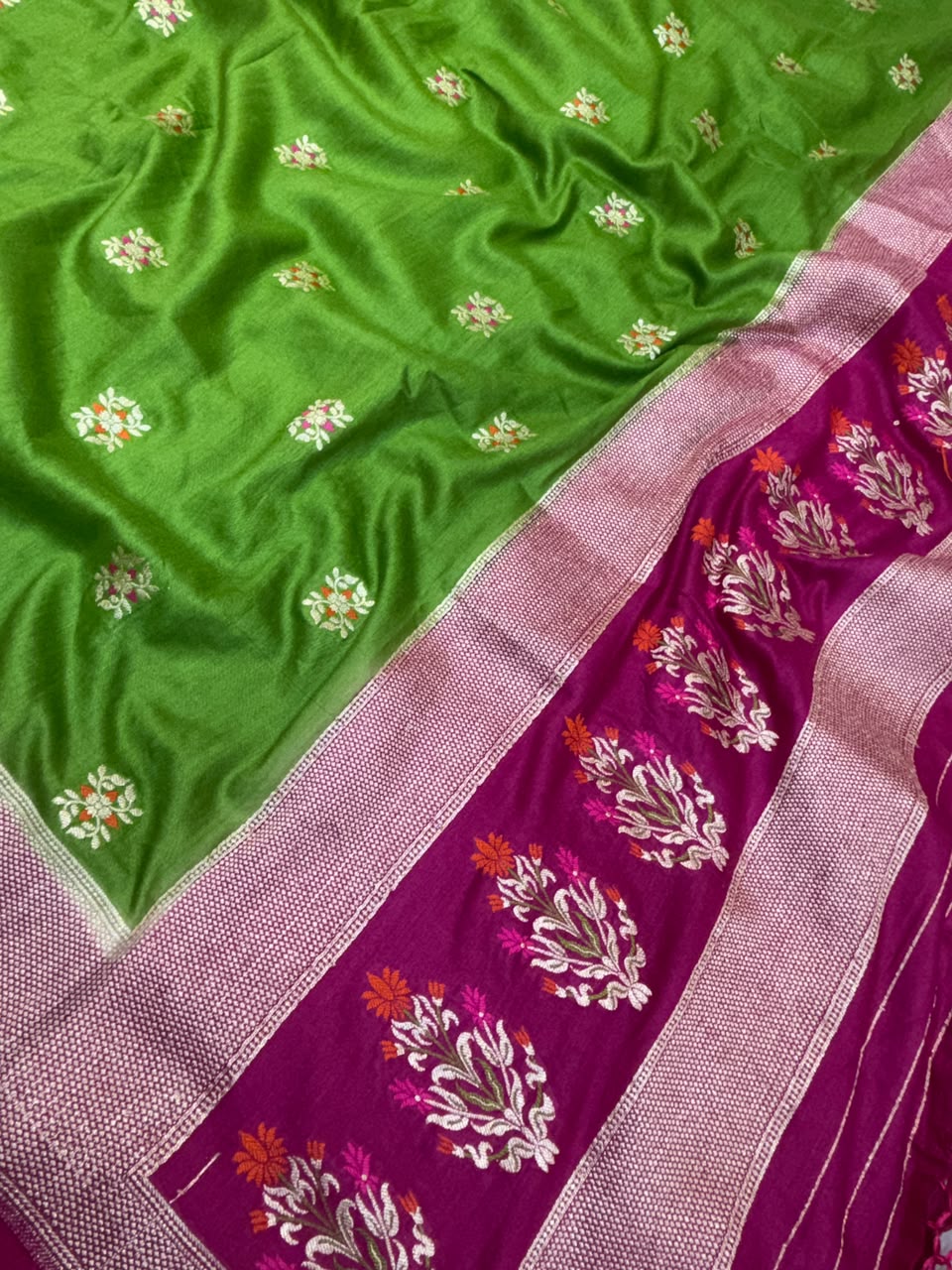 Green Colour Pure Munga SIlk Suit Set