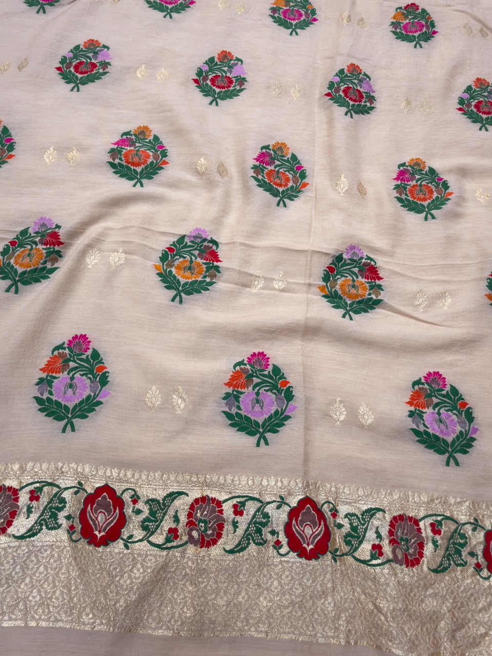 Ivory Colour Pure Munga Silk Suit Set