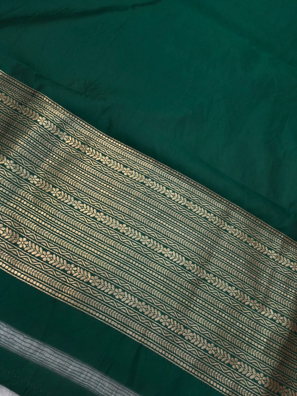 Handwoven Pure Katan Silk Bottle Green Colour Co Ord Set