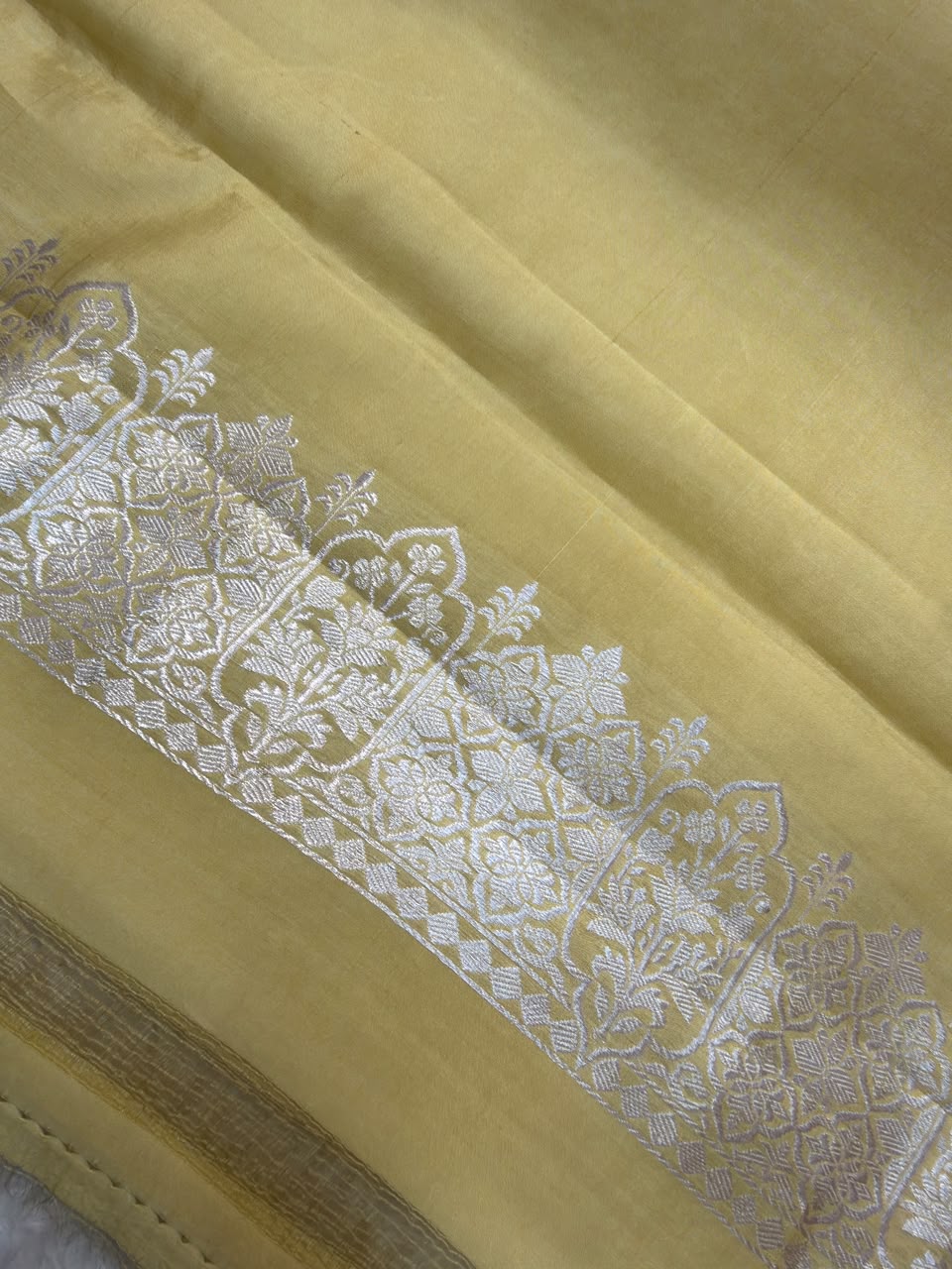 Handwoven Pure Katan Silk Muted Musturd Colour Co Ord Set