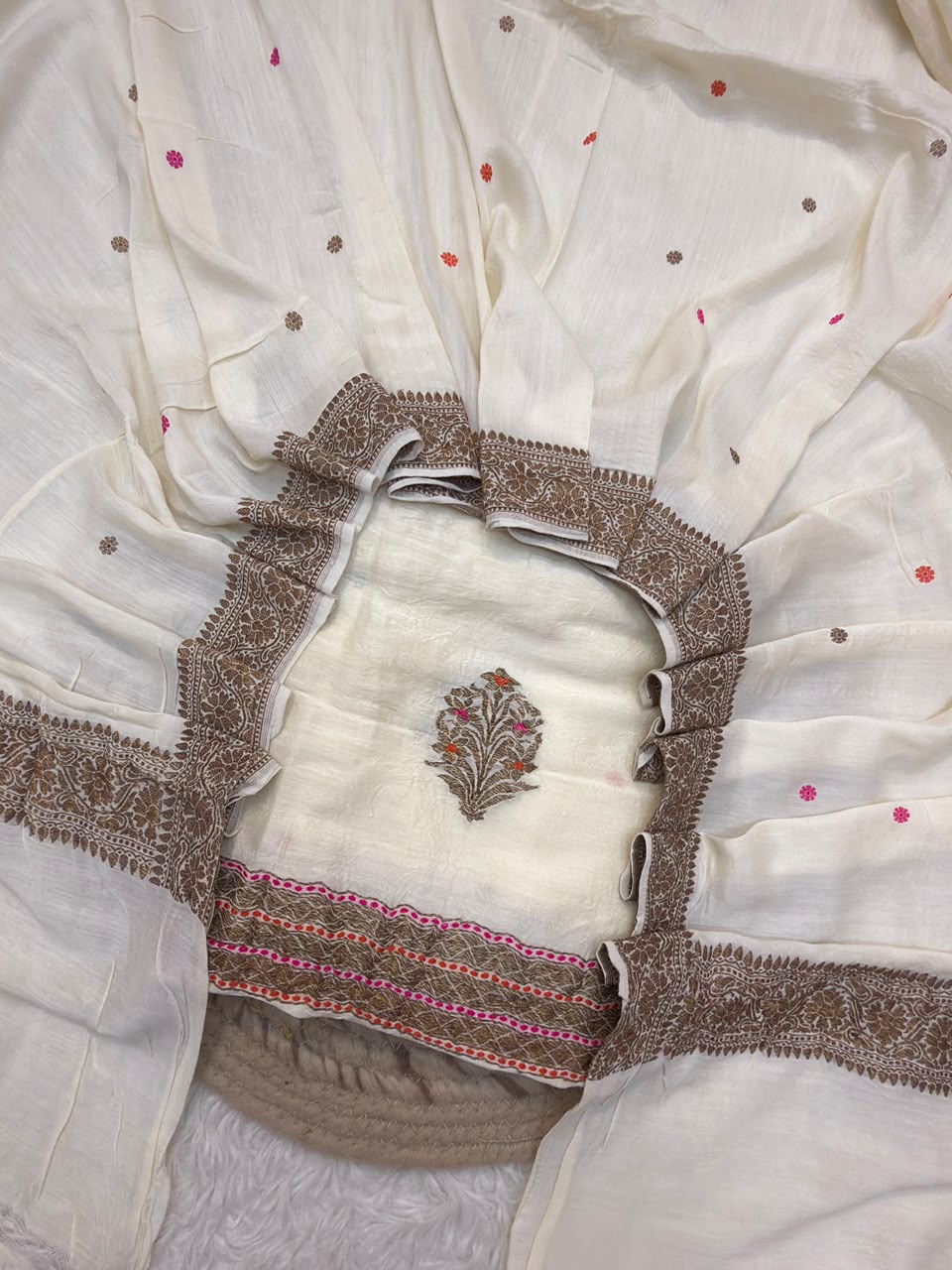 Ivory Colour Pure Munga Silk Suit Set