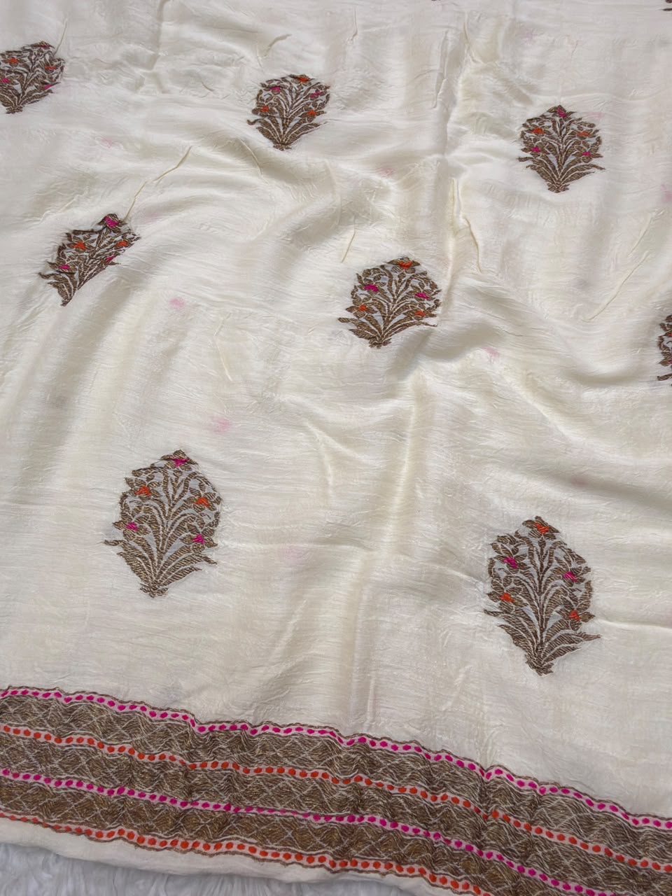 Ivory Colour Pure Munga Silk Suit Set