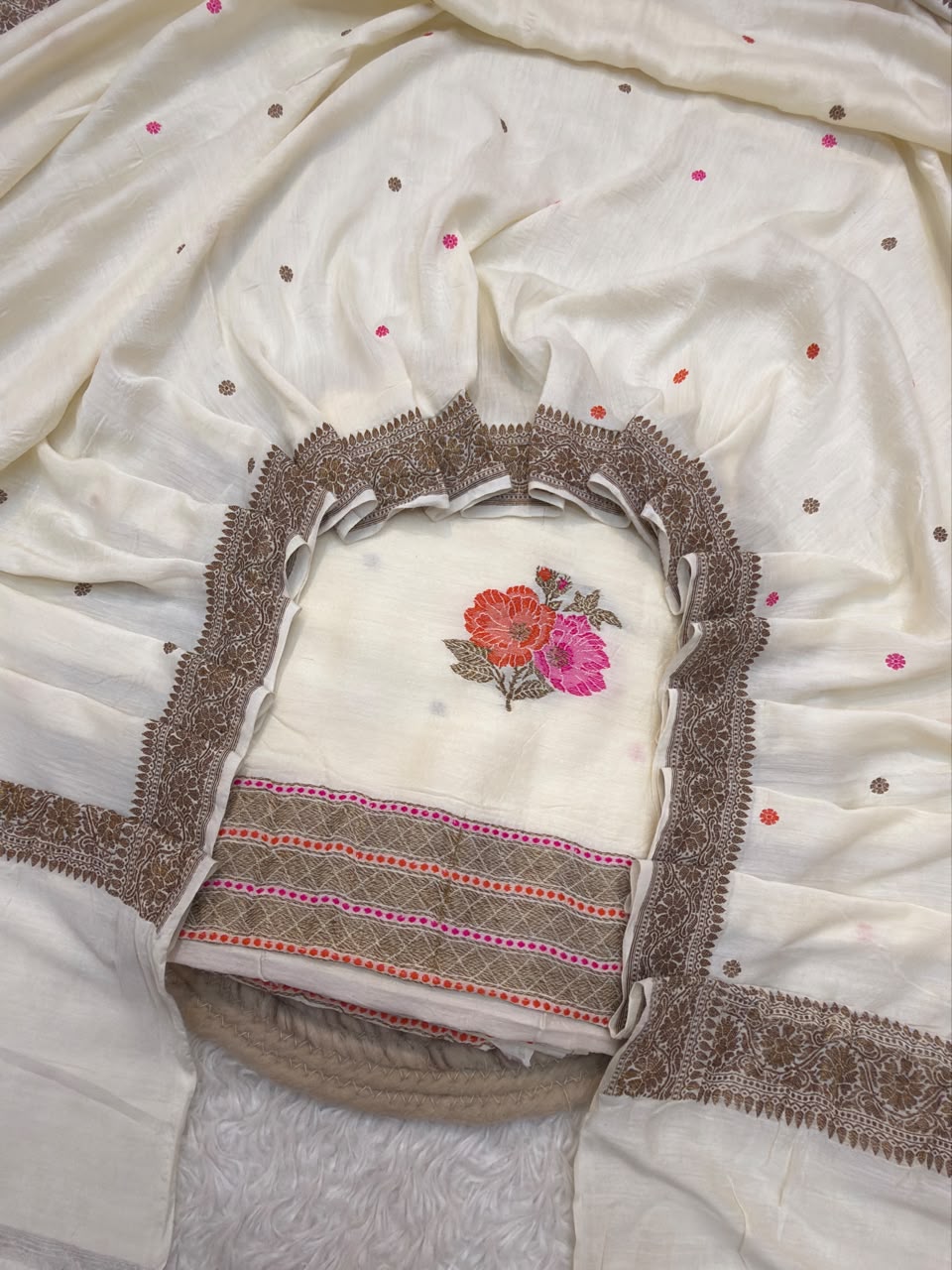 Ivoey Colour Pure Munga Silk Suit Set