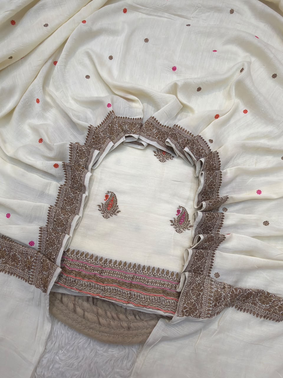 Ivory Colour Pure Munga Silk Suit Set